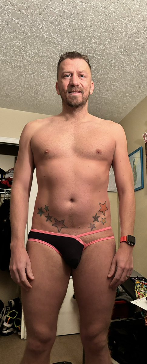 MJC_505's tweet photo. I forgot to post day 11! #gay #gaynm #gay505 @andrewchristian https://t.co/nmHmp5c1ew