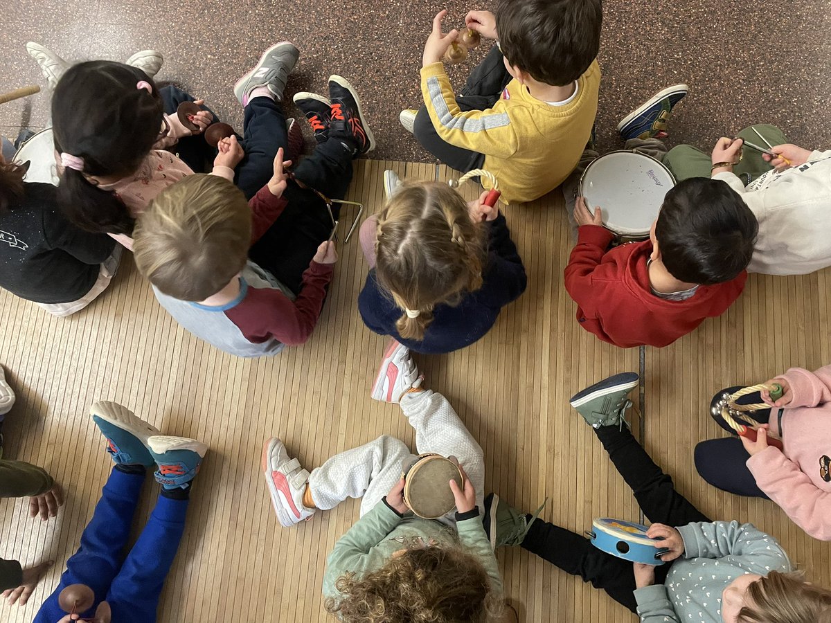 Escola Ítaca tweet media