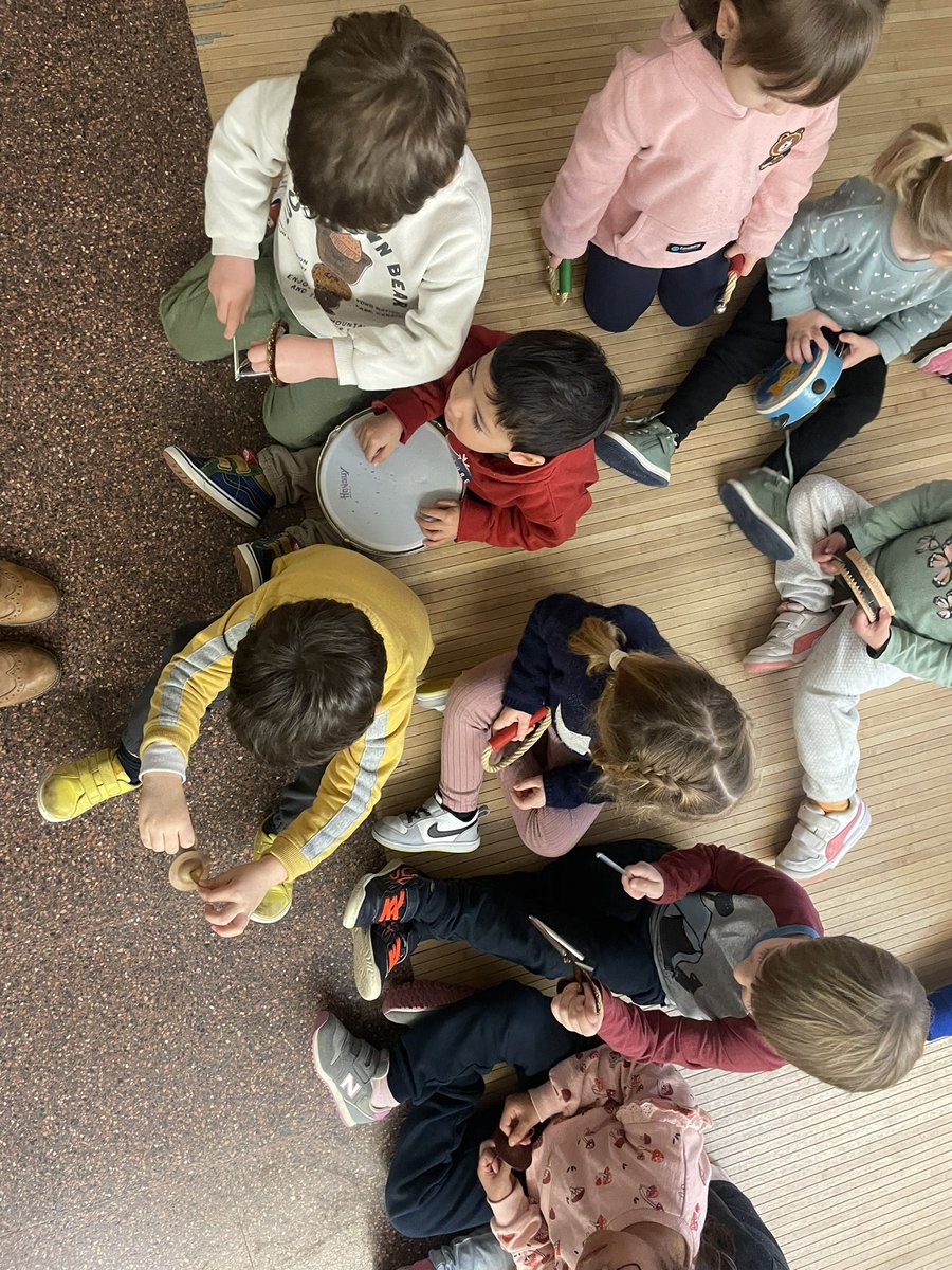 Escola Ítaca tweet media