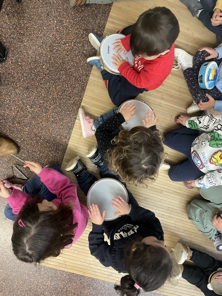 Escola Ítaca tweet media