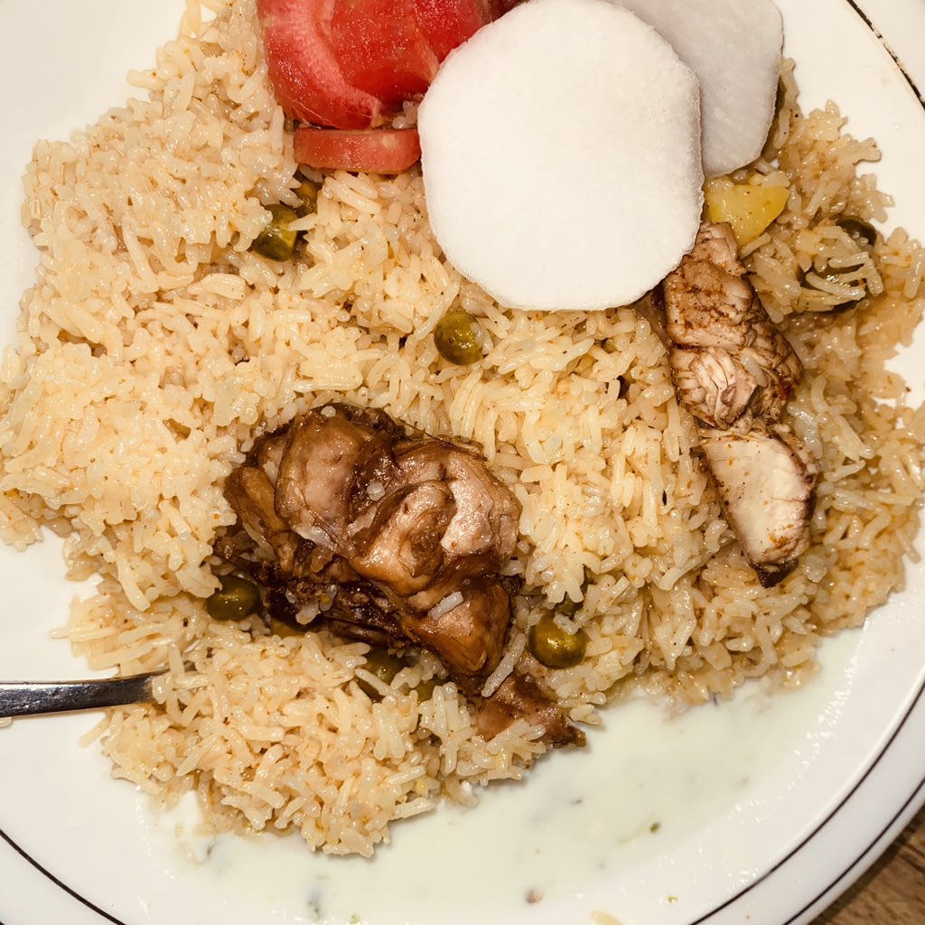 553Aniya's tweet photo. Desi Polao with dahi and salat https://t.co/KZWD9hJgB3