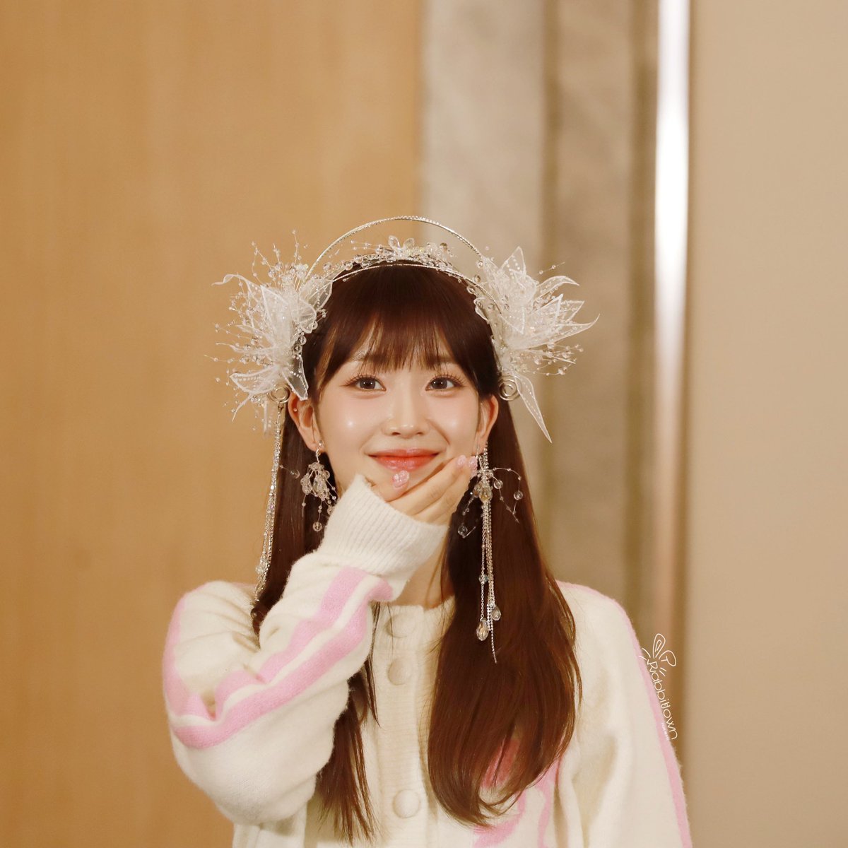 CHINASuminbar's tweet photo. 240112楠艺青岛线下签售高清

#스테이씨 #Sumin #배수민 #STAYC https://t.co/s5PfDTRiJa
