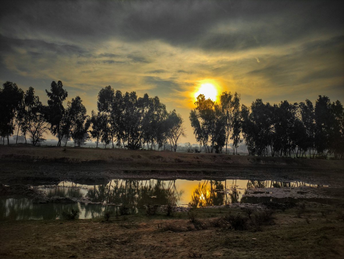 maxRECORDSS's tweet image. مڙئي جمعي جمعي ڏينهن ڳوٺ ۾ واڪڙي ڪرڻ نڪرندو آهيان.. وري چائنا جي موبائلڙي سان فوٽوگرافڙي به ڪندو آهيان 😍 
#Gothano #maxRECORDS 🔥 #POCOX3