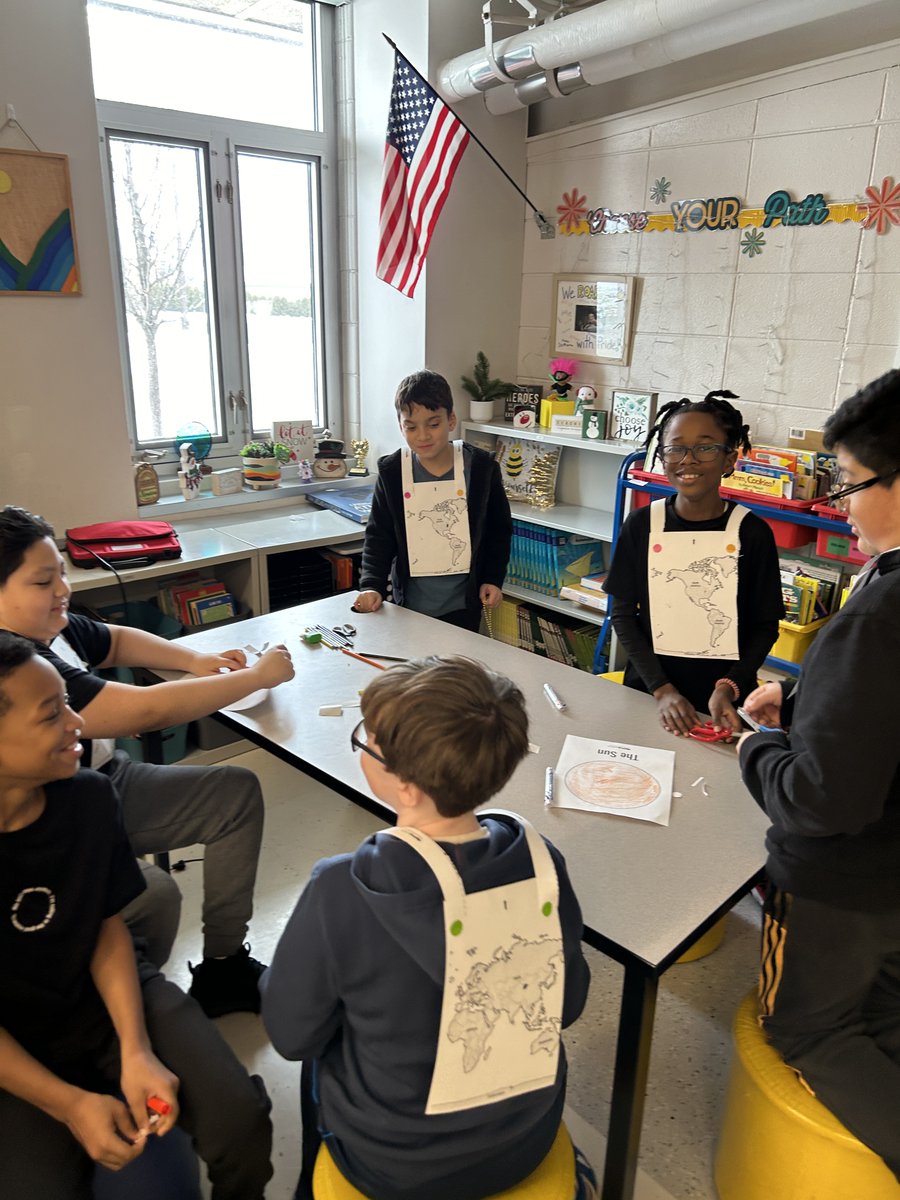 chamersly2's tweet photo. Earth's rotation simulation with Mystery Science! #weare126 #lane126 @mrs_wiora https://t.co/LL0HnlM7YC