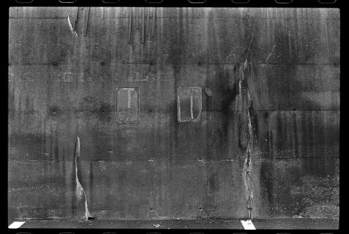 scottbeavin's tweet photo. #beautifulconcrete 
#ilfordphoto
 #fridayfavourites
 Ilford HP5 plus exposed at iso 200 https://t.co/gmy1IJEEQA