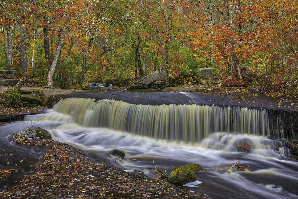 RothGalleries's tweet image. Love photographing waterfalls, watch my feature on the iconic @Chronicle5 Massachusetts Waterfalls Road Trip TV show where we talked muse &amp;amp; photo tips at wcvb.com/article/taking… #waterfall #newengland #nature #photography #NaturePhotography #artwork #fineartphotography