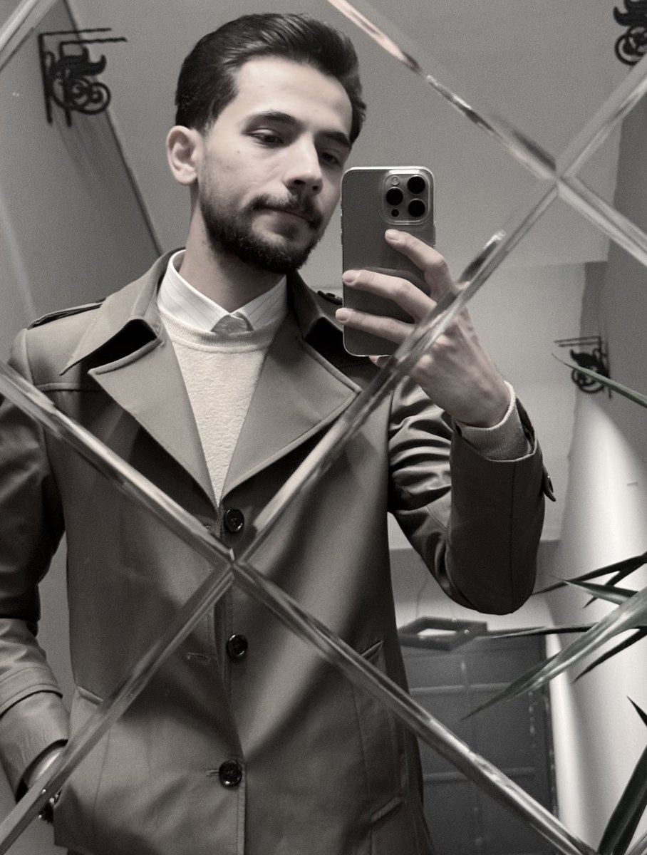 ما يحتاج ذكاء اصطناعي 🤣