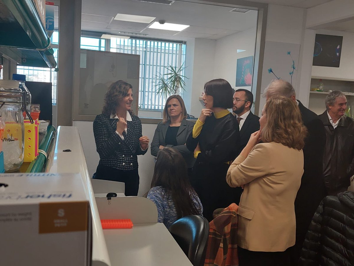 Delegación del Gobierno en la Comunitat Valenciana (@dgobiernocv) on Twitter photo Visita de la ministra de Universidades, <a href="/DianaMorantR/">Diana Morant</a>, y la delegada <a href="/pilarbernabe/">Pilar Bernabé /❤️</a> al <a href="/NeuroAlc/">Instituto de Neurociencias UMH-CSIC</a>
✅ Un centro estatal que aborda el estudio del funcionamiento cerebral desde una perspectiva multidisciplinar gracias al talento de sus ➕ de 300 investigadores👨🔬 Visita de la ministra de Universidades, <a href="/DianaMorantR/">Diana Morant</a>, y la delegada <a href="/pilarbernabe/">Pilar Bernabé /❤️</a> al <a href="/NeuroAlc/">Instituto de Neurociencias UMH-CSIC</a>
✅ Un centro estatal que aborda el estudio del funcionamiento cerebral desde una perspectiva multidisciplinar gracias al talento de sus ➕ de 300 investigadores👨🔬