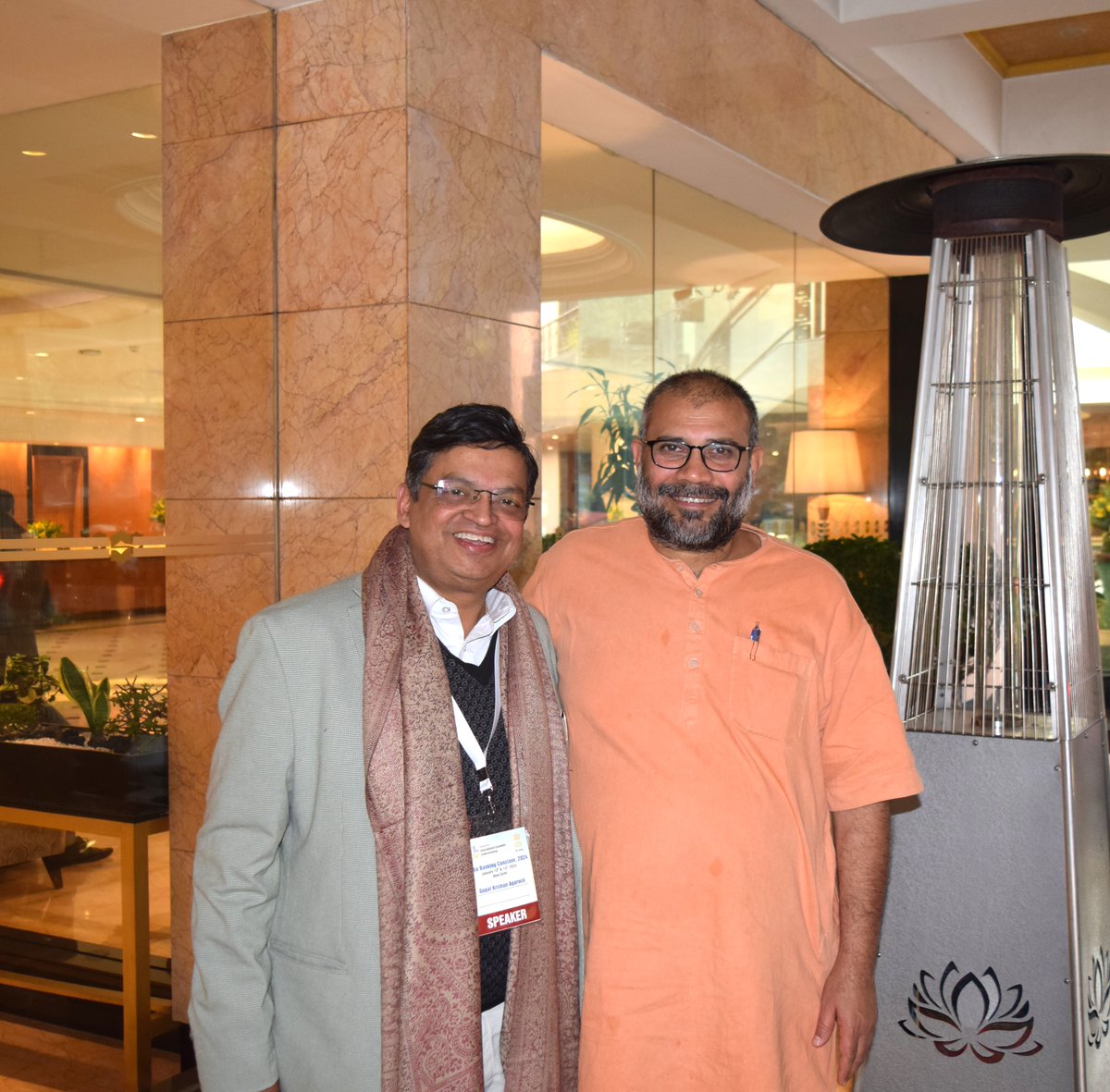 gopalkagarwal's tweet photo. आज @cieu_official द्वारा आयोजित #indiabankingconclave 2024 कार्यक्रम के बाद विश्व हिंदू महासंघ के संस्थापक और वैश्विक अध्यक्ष, स्वामी विज्ञानानंद जी मुलाकात हुई। 

@blsanthosh @Bhupendraupbjp @idharampalsingh #gopalkagarwal https://t.co/kgKWtLgurt