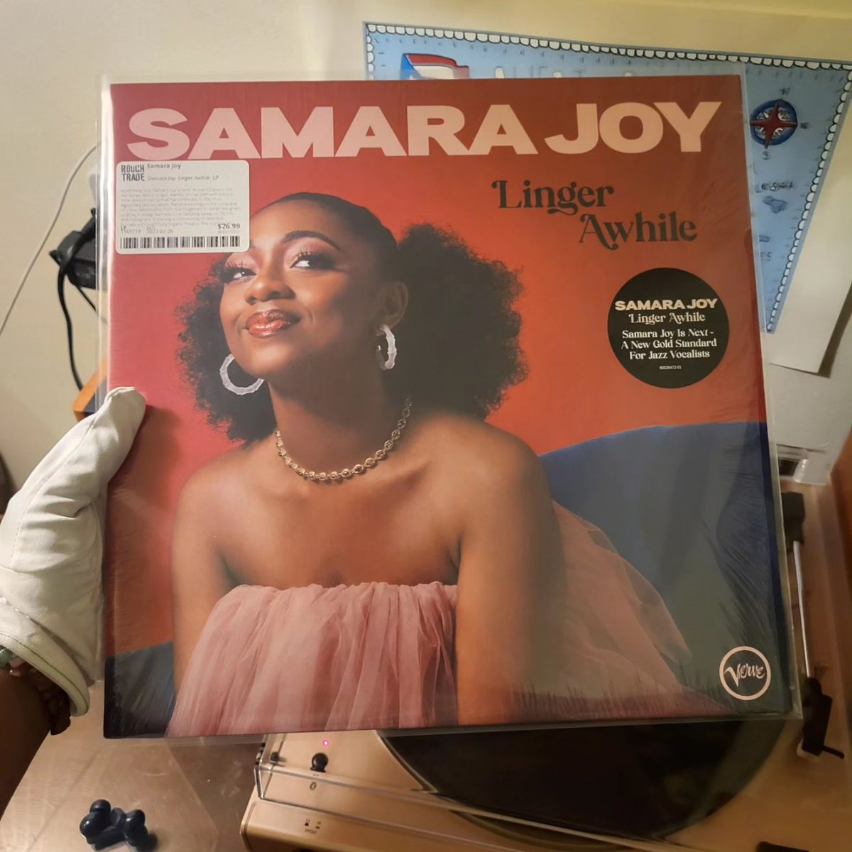 beyondbinary91's tweet photo. Yeah. I had to pull out some Jazz this morning.  Samara Joy is definitely in the rotation often. #Jazz #SamaraJoy #Verve #Vinyl #OnMyTurntable #LingerAwhile #GrammyWinner #VinylJunkie https://t.co/ADx8IH1sAh