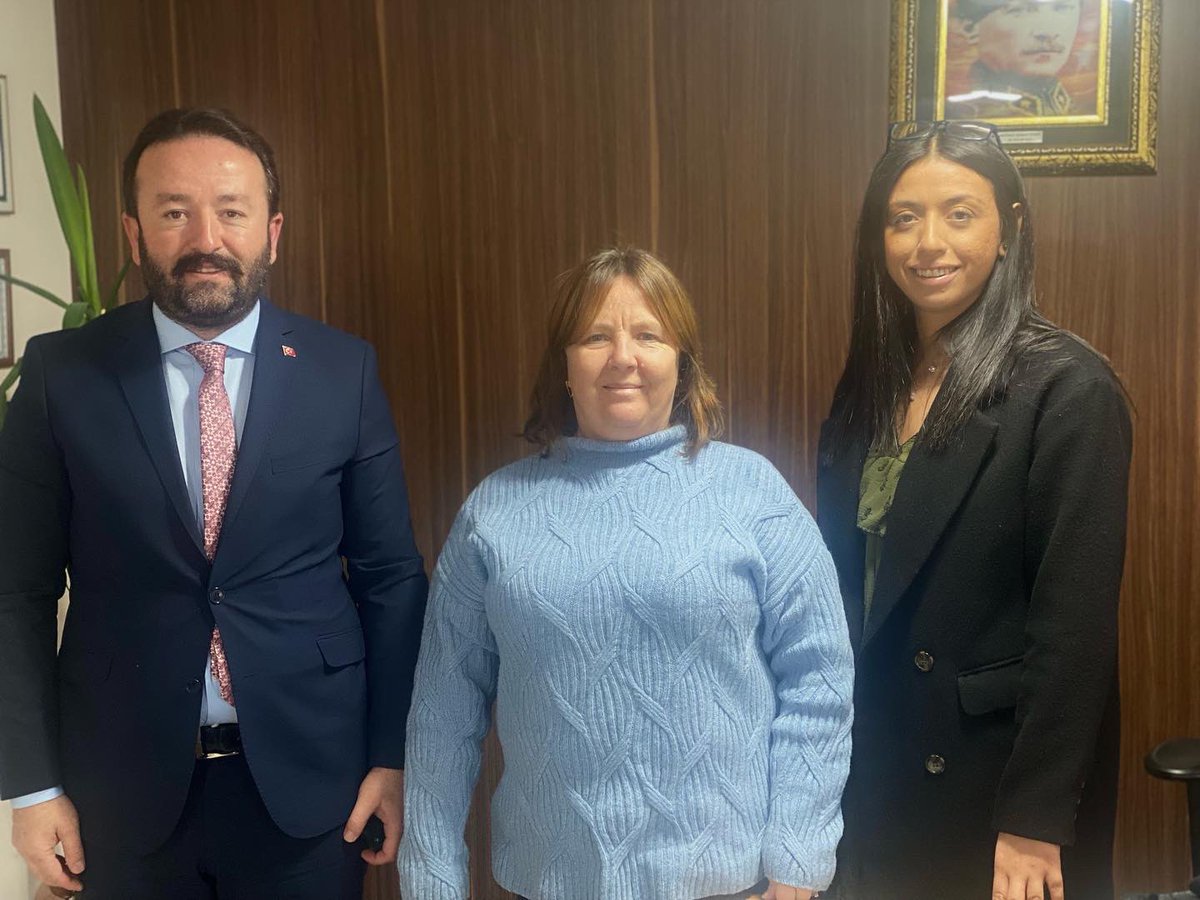 suleymanartci's tweet photo. Menderes’imizin Kıymetli Avukatlarından Figen Türkkal’ı ziyaret ettik.

Misafirperverliği ve hoş sohbeti için kendilerine teşekkür ediyorum… https://t.co/6EHKeZwZnE
