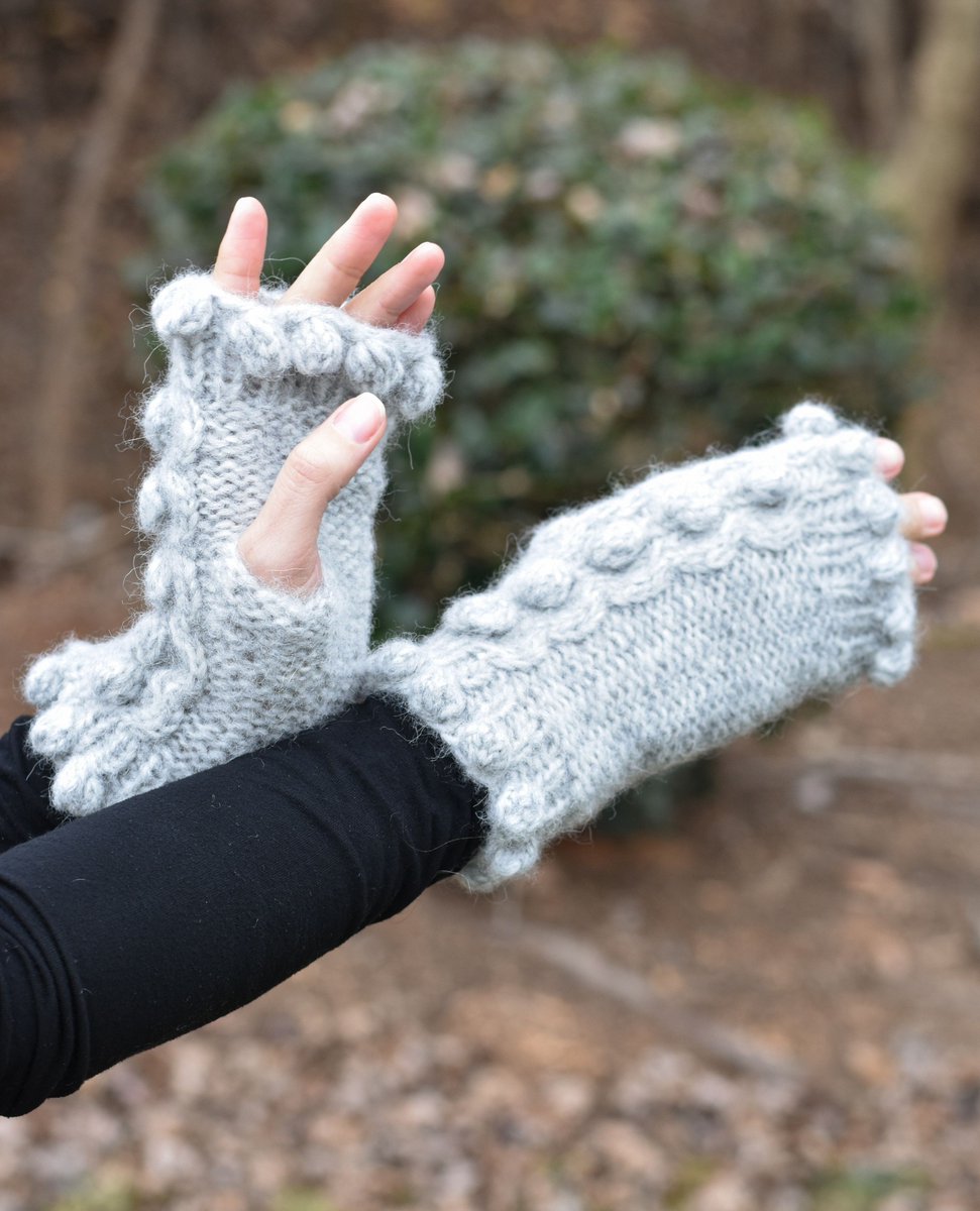 Universal Yarn tweet media