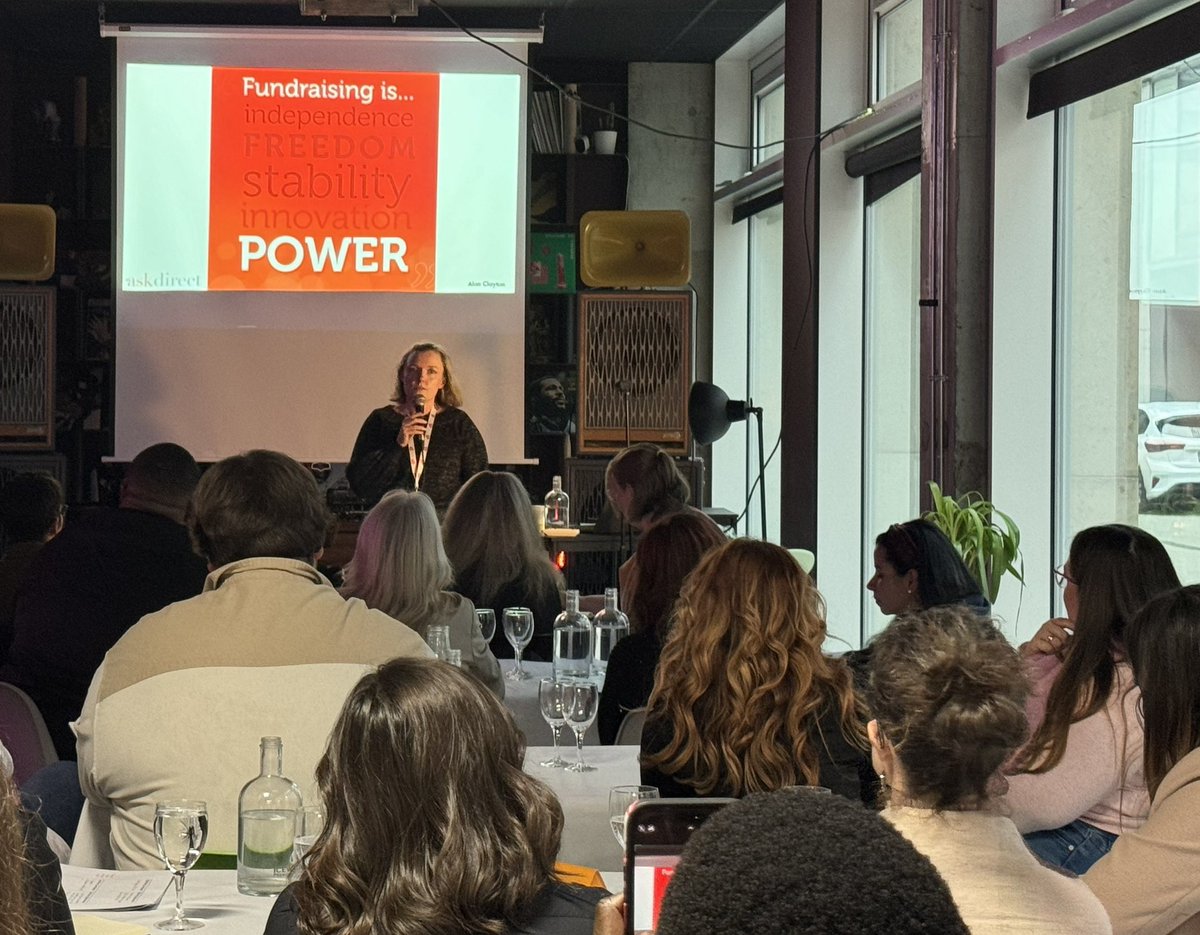 Delighted to have @Qaoileann from <a href="/ask_direct/">Ask Direct</a> presenting our workshop on fundraising for the #AliceAcademy this afternoon
