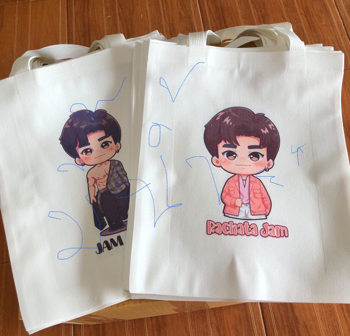 Namwarn26049579's tweet photo. ทุกคนเรามีไปหน้างาน ขอแจมอีกที นิดหน่อยค่ะ ใครหาเราเจอก่อนมารับนะค่ะ 😍😍😍 ประมาณ 15 ใบค่ะ🫶 https://t.co/YgiUwSKlBj