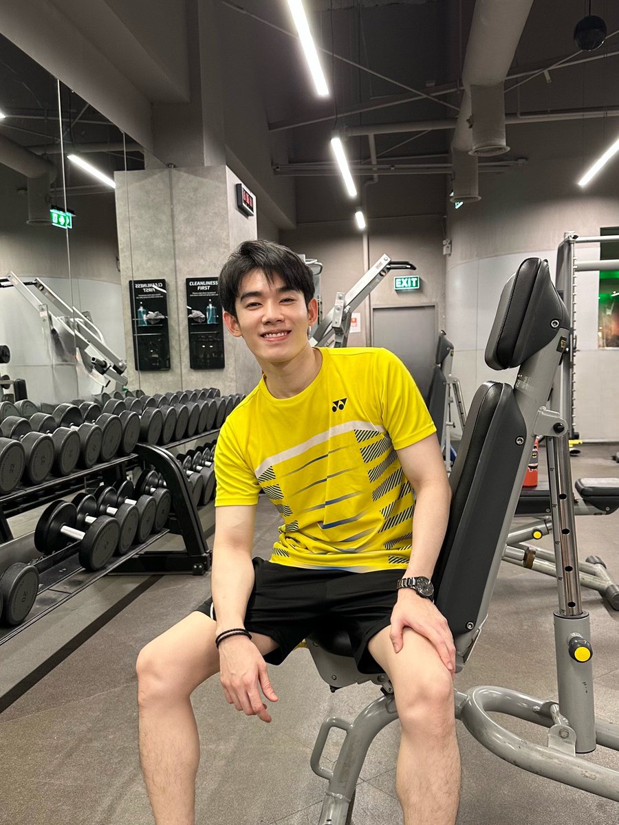 kanz_xi's tweet photo. เล่นเวทเยอะแค่ไหน ตัวก็เล็กเท่าเดิม 🤔 https://t.co/ZMzMRN0vqy