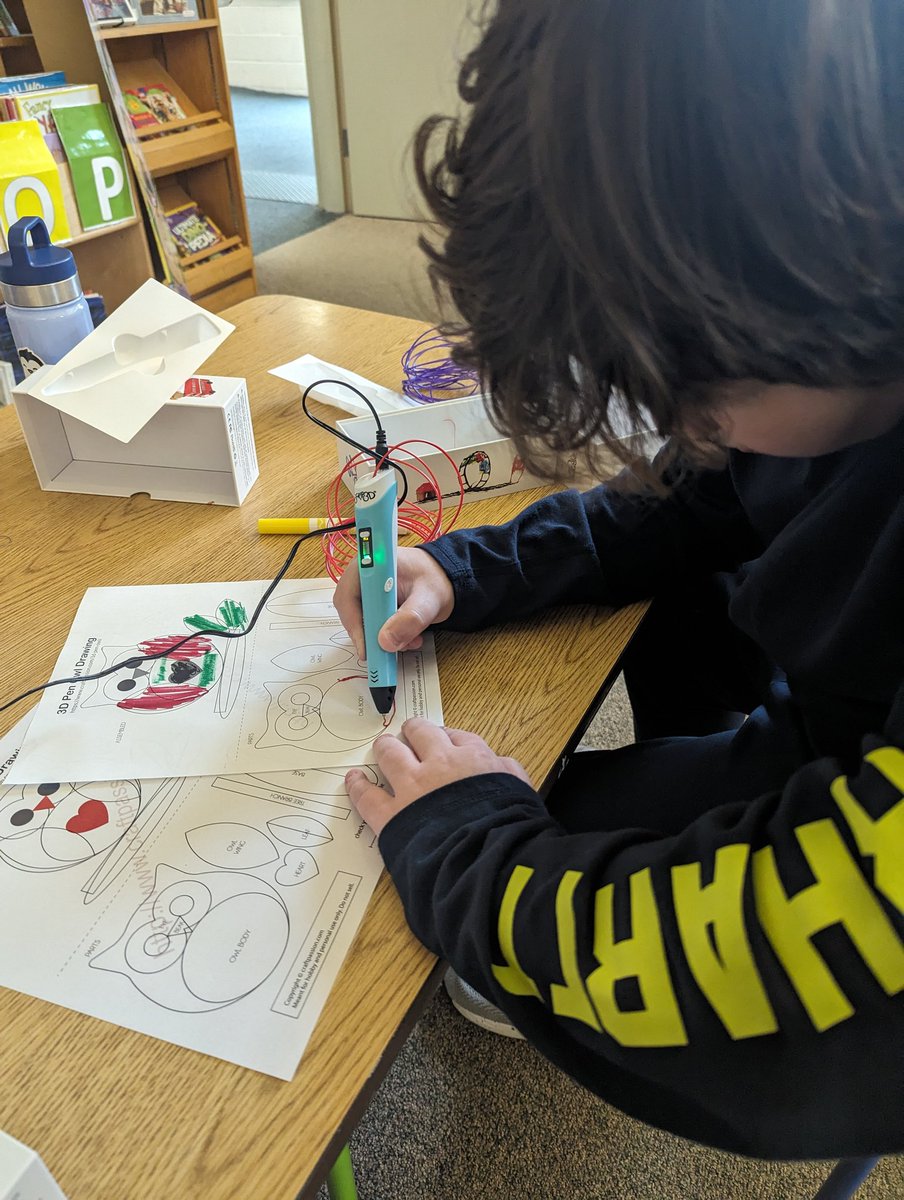ProctorElmVT's tweet photo. 3D Pen OWLS with Mr. McGee #makerspace @grcsuvt https://t.co/o2ZOawmn64