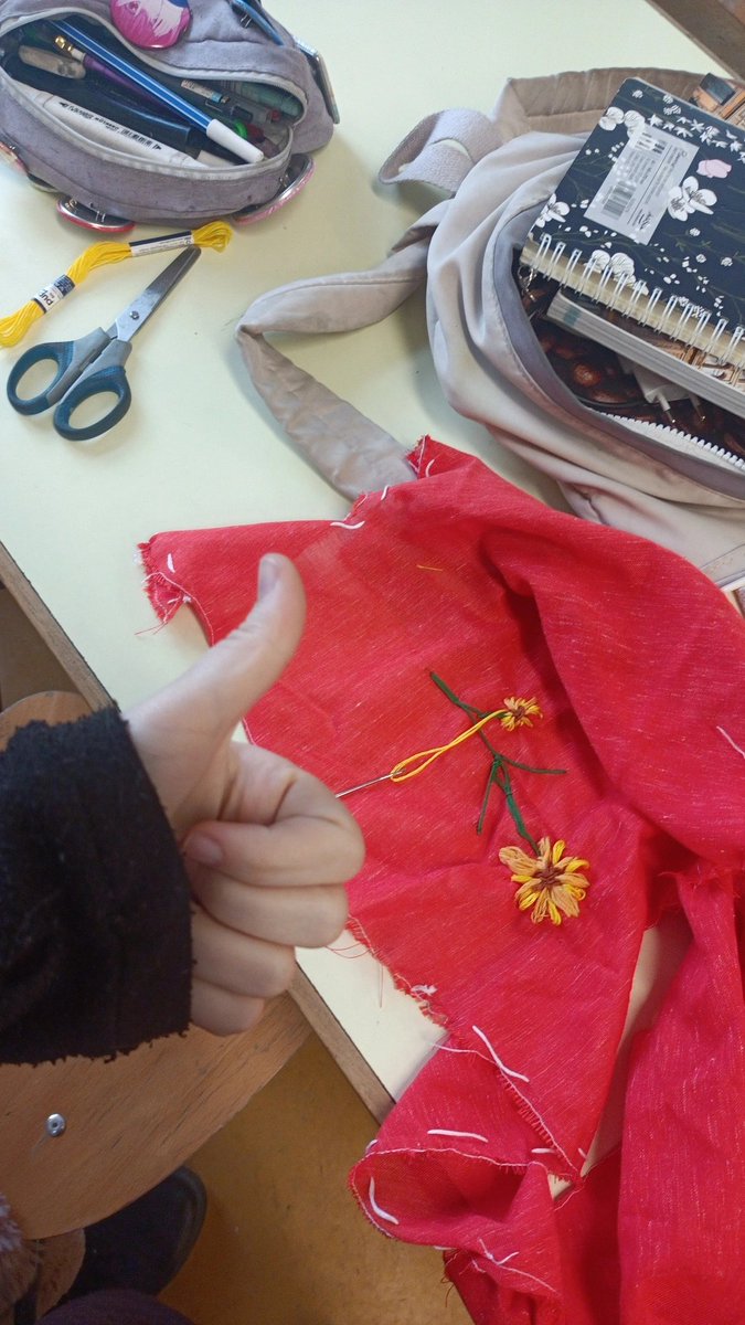 I love that its always the wintercons that have me last minute sewing in class last year it was Natrume and now its patching up Annie and its so funny to me (I CANT EMBROIDER BTW YOU CAN MOST LIKELY TELL*