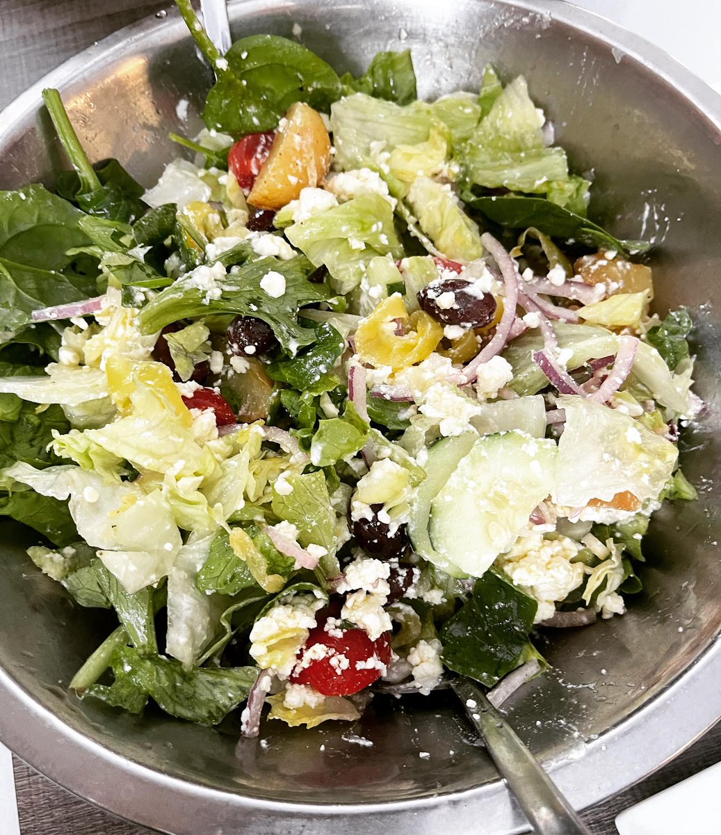 PizzaCastleCT's tweet photo. A guilt free meal as we start the New Year. Peter’s Famous Greek Salad. https://t.co/HwcxE4lePn