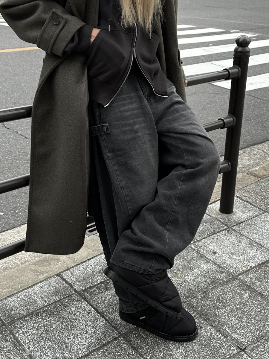 giro__tanaka's tweet photo. wool double coat 🧥🪖
この深い色。なかなかなくて好き。 https://t.co/XTcslxRpbg
