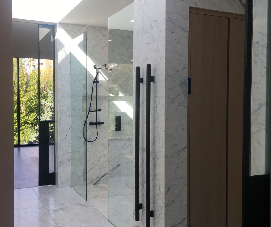 Fabulous shower, beautiful  marble - a calming retreat after a long day.

Build: @capstonehomesyyc
Architecture : Mckinley Burkart

#showerdesign #marbleshower #architecture #carraramarble #yyc #luxurioushome  #carrara #capstonehomesyyc #architecturalhomes #calgaryhomebuilder