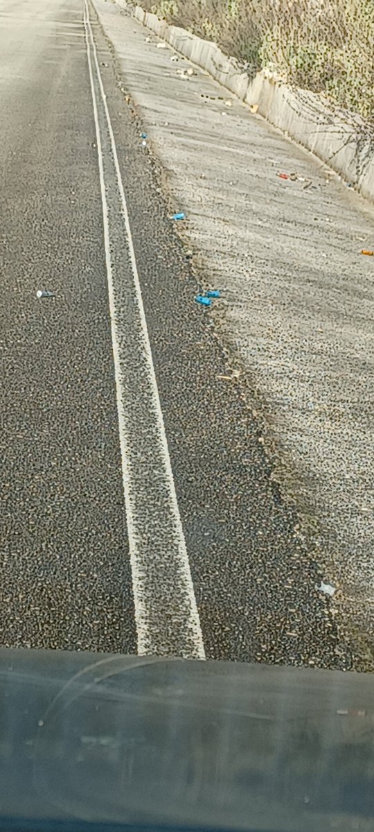 Τα μελη του κυνηγετικου συλλογου αρτας φροντιζουν και σεβονται το περιβαλλον!! Λοφος περανθης 500μ απο το νοσοκομειο! Αξιζει να περπατησει καποιος το απογευμα!!