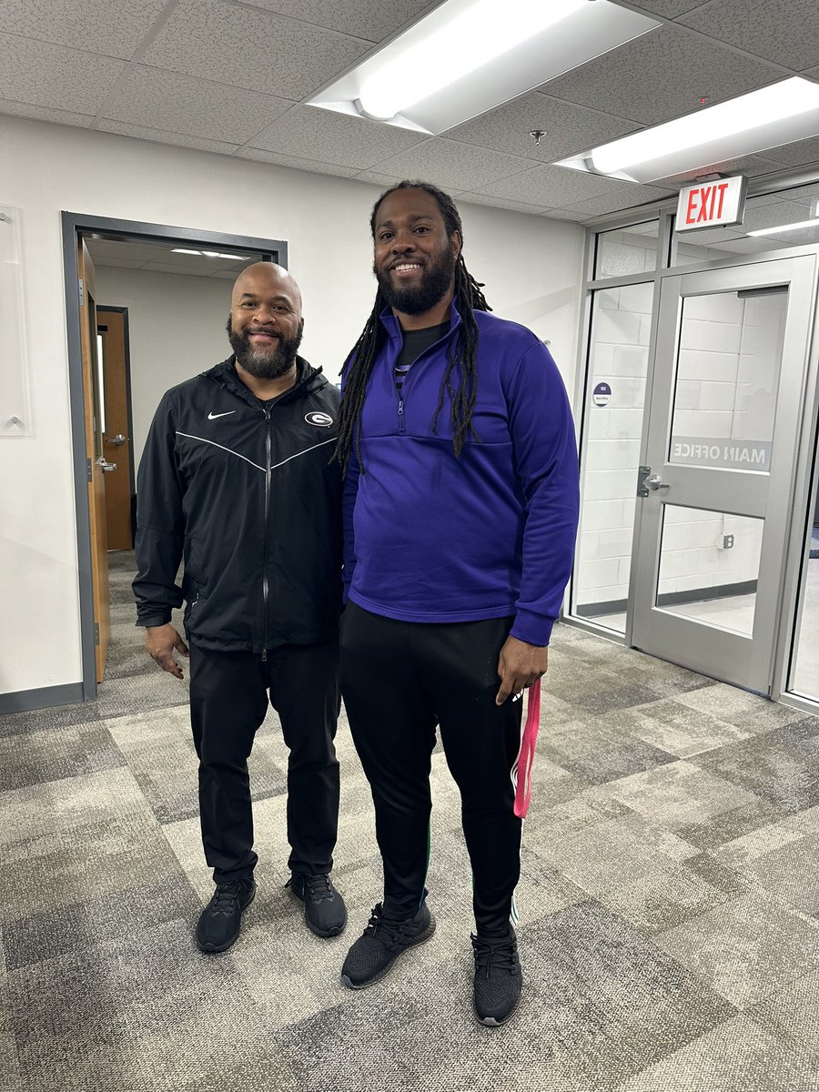 KACWarriorFB's tweet photo. Thank Coach McGee for stopping by the Warriors on 98 Anderson Ave. we are excited to start a great relationship with @DawgPoundUGA @DellMcGee #EffortIsTheStandard #AllIn @NEGARecruits @RecruitGeorgia @On3Recruits @NP_Recruiting @HS_Next_Stop @GoMVB https://t.co/r1V0a0oZRt