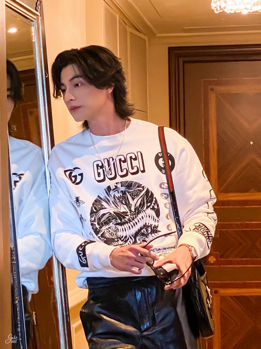 Uniqueness and Thai style of Gulf Kanawut becomes modern when matching with Gucci.

GULF​ X GUCCI MFW
#GucciFW24xGULF