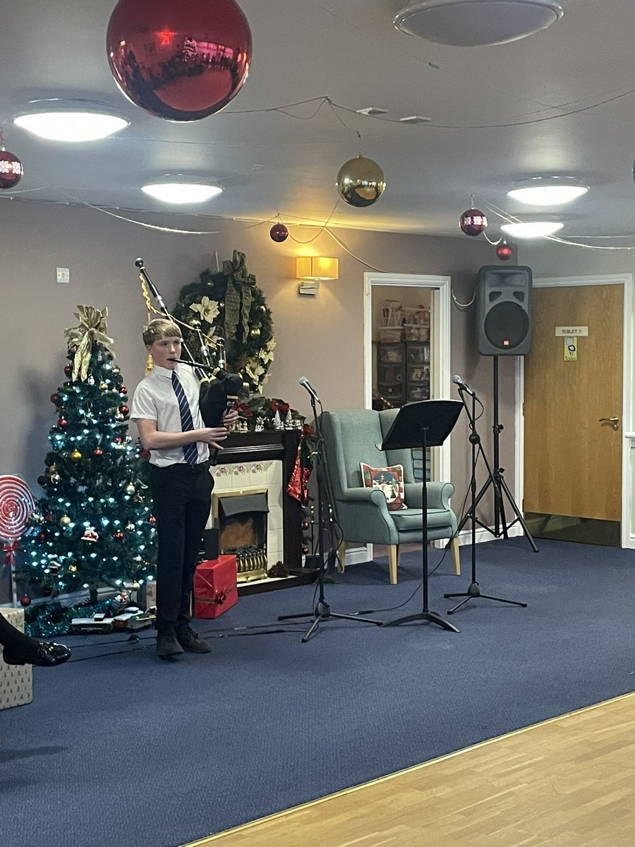 Some photos from our annual Christmas party visit to our local care home (2)🎄 the pupils did an amazing job singing, dancing and playing music for residents before a lovely lunch with Christmas party games 💜 <a href="/pupilparly/">GHS Pupil Parliament</a> <a href="/Greenfaulds_HS/">Greenfaulds HS</a>