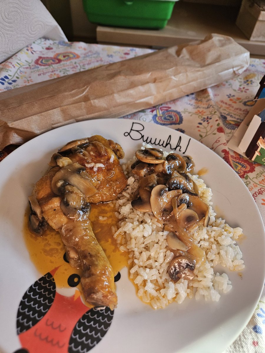Aurinmix's tweet photo. Aquí tenemos el menú de hoy !! 🤤 #pollorico https://t.co/qDBFDy0rcO