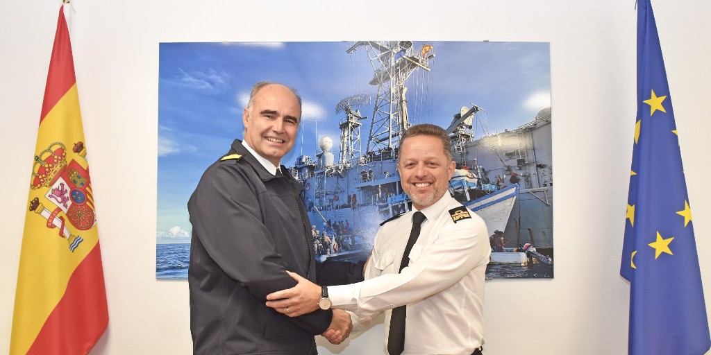 RADM Giovanni Galoforo, it has been a privilege for @EUNAVFOR to have you as DCOM during these six months. Thank you for your extraordinary contribution, permanent commitment & heartfelt friendship. Best wishes for professional and personal success. BZ! @ItalianNavy @eu_eeas