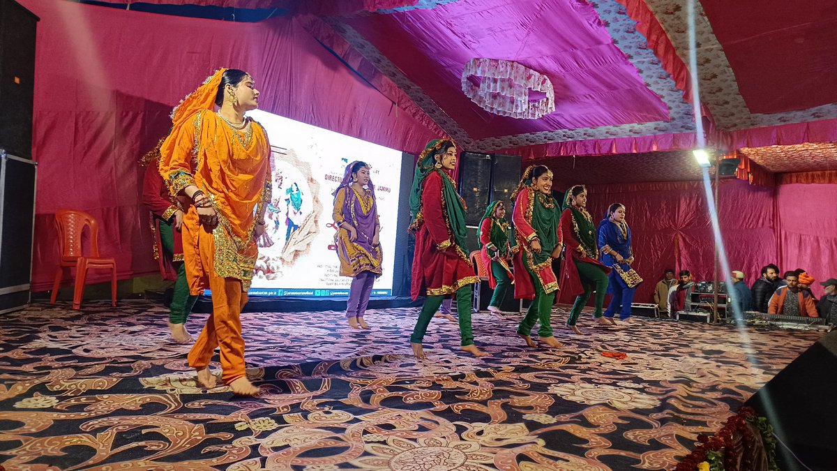 dcsambaoffice's tweet photo. Lohri festivities at the Samba Fort!
Witnessed the rich heritage of Dogra art and culture, and the sumptuous delicacies.
@diprjk 
@OfficeOfLGJandK 
@Divcomjammu 
@JammuTourism 
@MinOfCultureGoI https://t.co/76wFbIA4mP