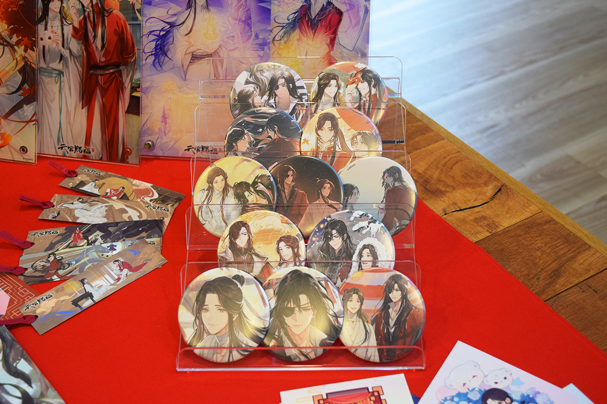 tgcf_anime's tweet photo. 🦋------------
オンラインくじ実施中！
-------------🦋

美麗イラストを使用したグッズの現物写真を公開！
どれが当たっても嬉しくなるような、こだわりを詰め込んだラインナップとなっています✨

▼くじはこちら
https://t.co/6FcdEvfeam
⏰1/21まで

#天官賜福アニメ https://t.co/jkDJ0jbAV4