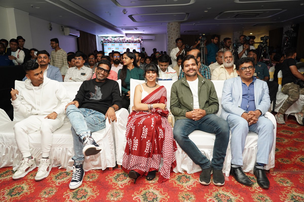 LeadMediaPR tweet media