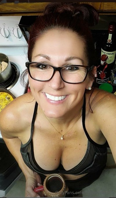 Mom's make the BEST ☕️https://t.co/ncHFpHzjhI https://t.co/f7WgdmRLIY<a href="/tag/smile"class="tags"><span>#smile</span></a><a href="/tag/thursday"class="tags"><span>#thursday</span></a><a href="/tag/mom"class="tags"><span>#mom</span></a><a href="/tag/glasses"class="tags"><span>#glasses</span></a><a href="/tag/bow"class="tags"><span>#bow</span></a><a href="/tag/charlotte"class="tags"><span>#charlotte</span></a>