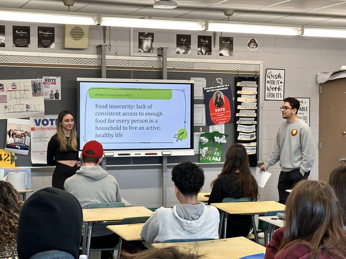 bmchsd's tweet photo. During our annual districtwide Day of Service, Leadership students help celebrate the legacy of Dr. Martin Luther King, Jr. by delivering inspirational messages and information to their peers.
#onevoiceonemessage https://t.co/wFO03BH0CE