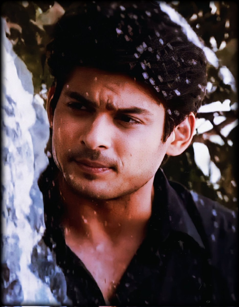 =͟͟͞͞♡ Collector Saab is all over my TL 😘

#SidharthShukla ❤️
#SidHearts