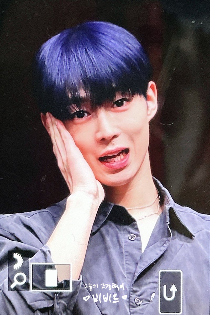 vivid_724's tweet photo. 240112 팬싸
#다원 #DAWON #SF9 
아카쨩 https://t.co/n83PavRWpB