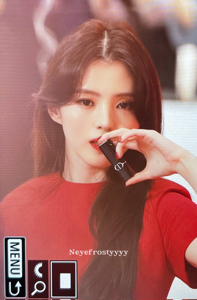 dear_xeesh's tweet photo. 포브스가 선정한 오늘 프리뷰 1등
고화질도 풀어주세요 제발요........... https://t.co/krQ10BmgiX