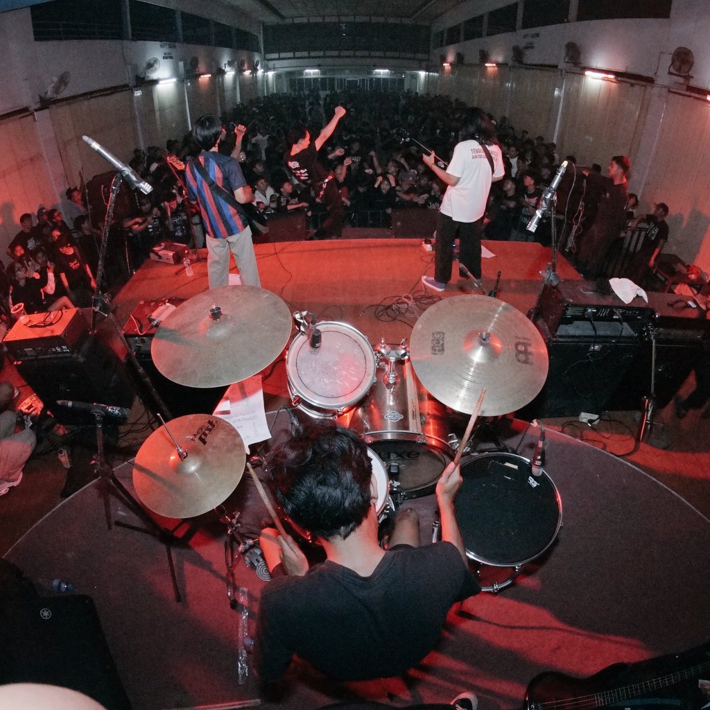 24Karatnotdead's tweet photo. Qrt with your back. foto oleh @/dickdiggy https://t.co/XqHpwJLmZ8