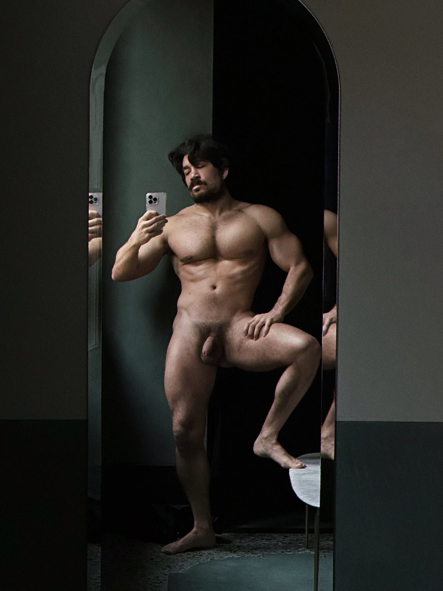 Pierreguerot's tweet photo. <> PREHISTORIC SEDUCTION_________*. https://t.co/JcUIjyEmpS