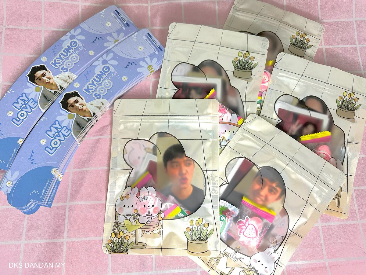 dkswithdandanie's tweet photo. Hello! 🙌❄️
Our admins will attending to 3 cupsleeve event tomorrow (13th Jan) and distribute some freebies! Do collect and bring it home with you! 🥳🫶
#PartydatewithKaiSoo #KaiSooPartyinKL
#I_Do_With_DO
Time: TBA
🎁: Random freebies & Official merch (limited) https://t.co/sGpfKWy31u