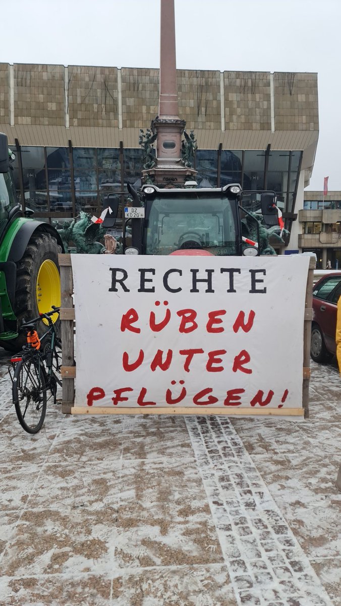 JKasek's tweet photo. Bauerndemo in #Leipzig https://t.co/VKRnBn2xEE
