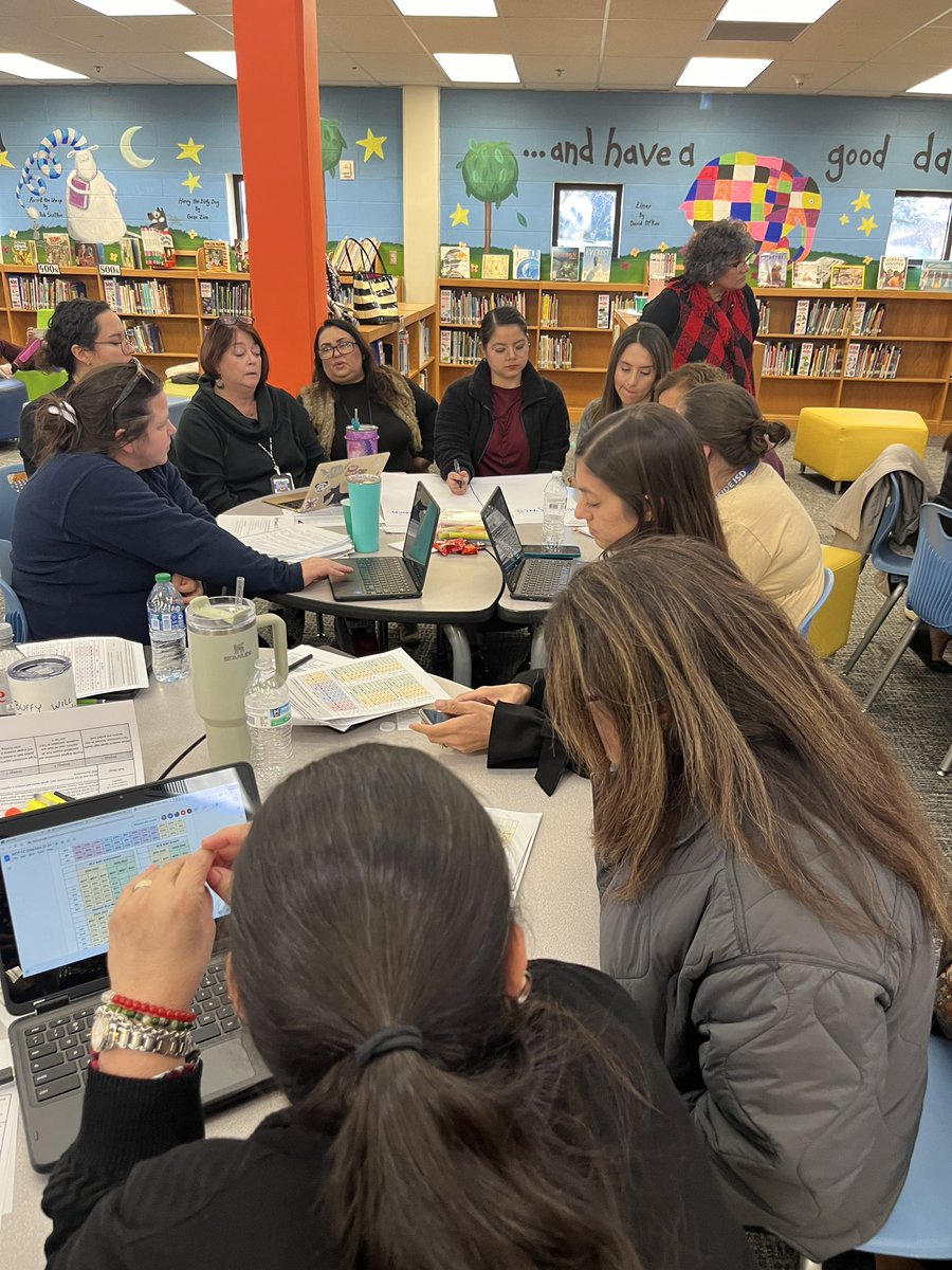 MOY Progress Check was the perfect time to be #goalgetters! Proud of our teachers for working together to:
✔️Analyze Data
✔️Collaborate on Strategies & Adjustments
✔️Make Mid-Year Commitments 

Great things are coming! 

💙🐨💛#TeamCCNation 
#OutstandingTeachers
@NISDCarlosCoon