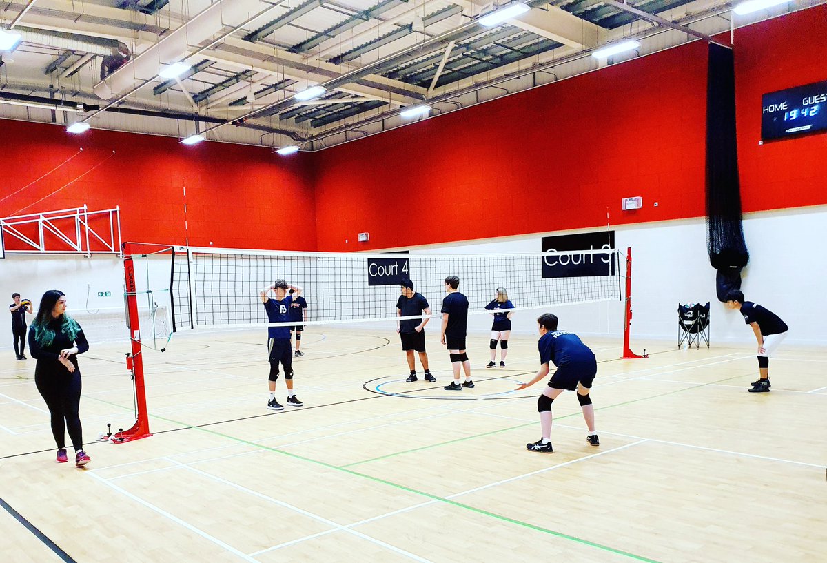 theVEFoundation's tweet image. Let's have some Friday fun! 🤪

What do you call a girl standing in the middle of a volleyball court? 

"Annette" 

...This one made us chuckle 🤣🤣

Thank-you jokes4us.com/sportsjokes/vo… !!