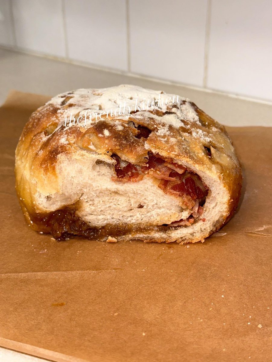 ChelseyMarieTFK's tweet image. Bacon and brown sugar sourdough, sweet bread. I’m going to slice it up and make French toast!! #truecooks #sourdough #sourdoughbread #bacon #baconbread