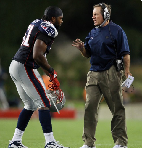 CoreyDion190639's tweet photo. Jerod Mayo's journey from being coached by Bill Belichick to becoming his successor marks a remarkable full-circle moment. 🙌 https://t.co/iRI49ezeDT