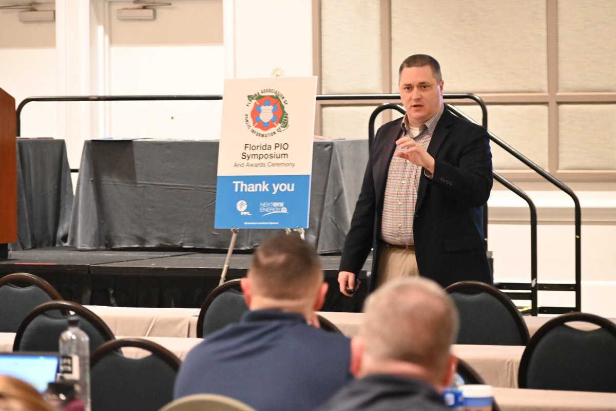 FloridaPIOs's tweet photo. Genius tidbits from @AdamThePIO during his kick-off presentation at Florida PIO Symposium at @floridafirecon.
“Keep the main thing, the main thing.”
“Avoid the sleepy six….”
“Avoid acronyms, adjectives, jargon….”
#FAPIO24 https://t.co/0ovAGuyAQM