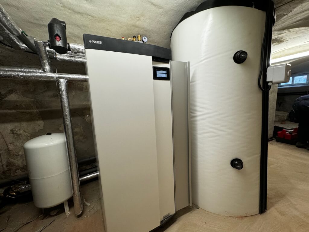 Sanierung eines Altbaus mit Wärmepumpenanlage chmp.ly/zTc