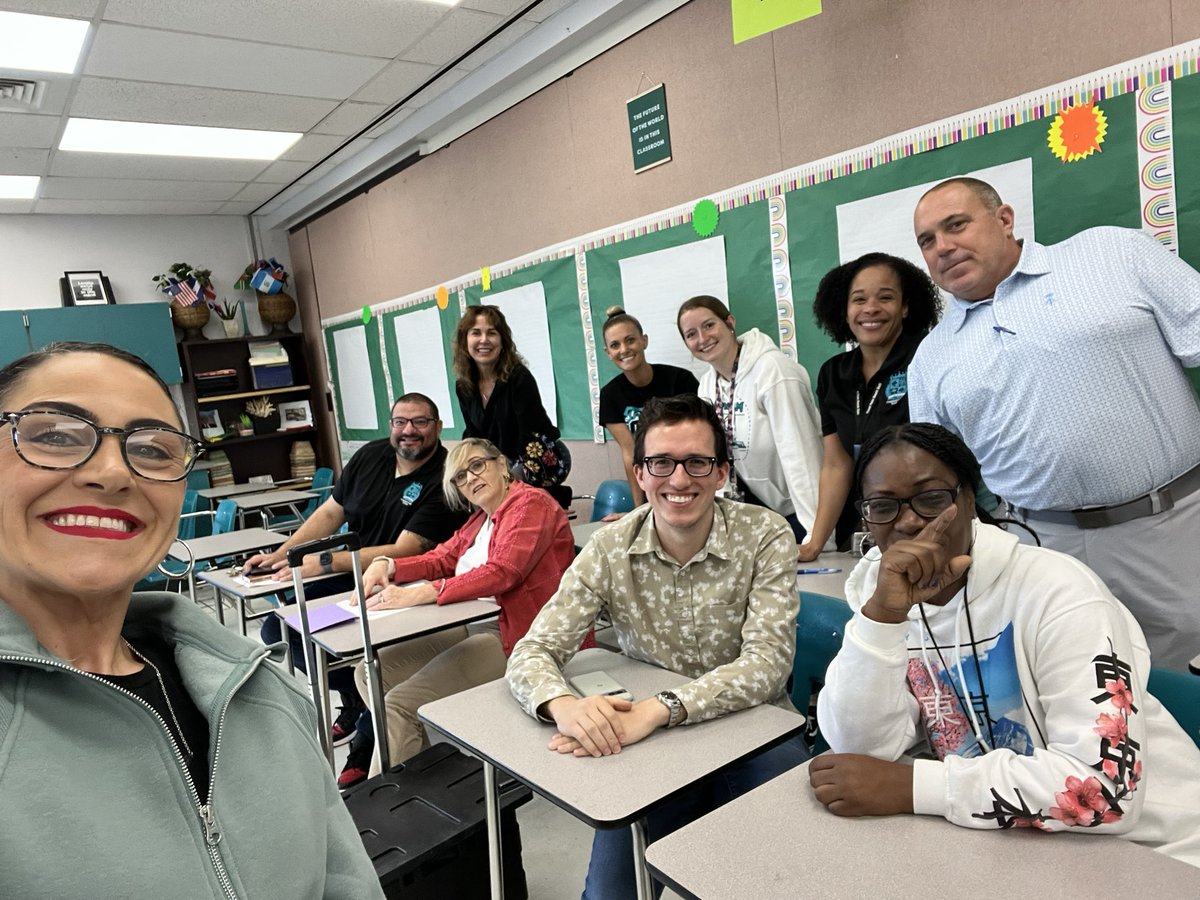 AP_RPBHS's tweet photo. @RPBHS_Principal @RPBHSOfficial Algebra I team looking to improve classroom engagement and differentiation through rotational model. @kgwhetsell https://t.co/50jnjLN45t