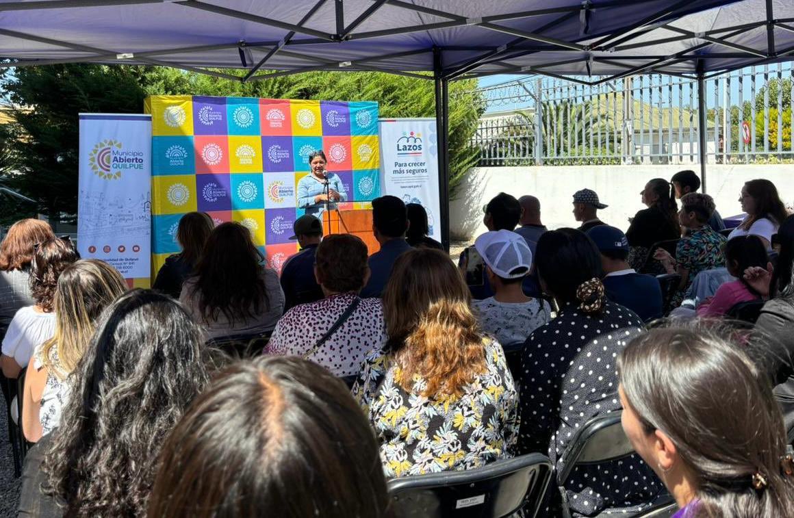 Programa_Lazos's tweet image. Como un modo de celebrar y reconocer los procesos del trabajo realizado junto a las familias beneficiadas, se realizaron hitos de cierre del Programa #Lazos 2023 en las comunas de #Quilpué #SanBernado y #PuenteAlto junto a alcaldes, concejales, familias beneficiadas y equipos.